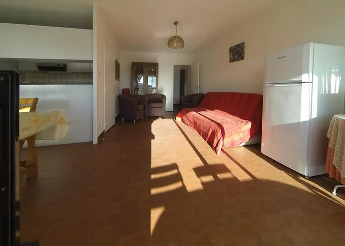 T3 Au Lavandou, Proche Plage, Tv, Parking Prive - Fr-1-803-53 * Le Lavandou