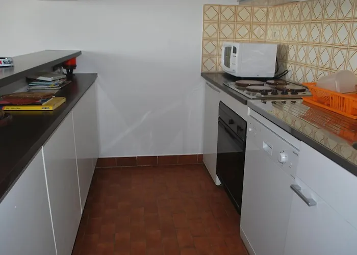 T3 Au Lavandou, Proche Plage, Tv, Parking Prive - Fr-1-803-53 Apartman *